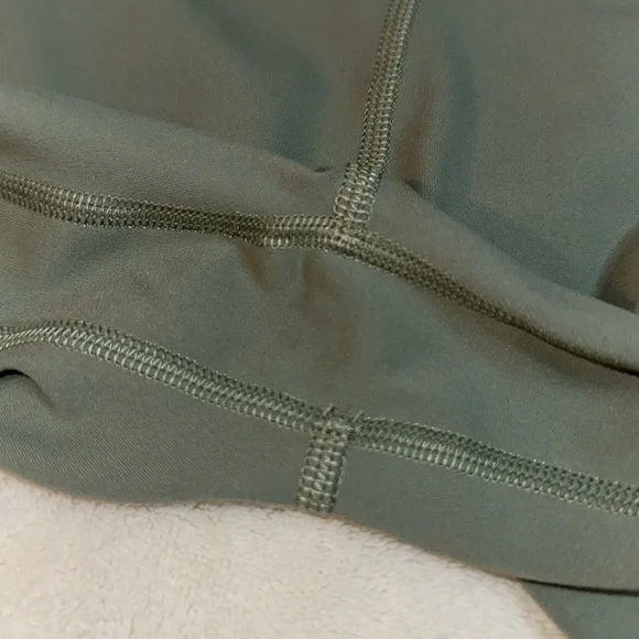 Lululemon Align Pant 25" Size 2 - Picture 5 of 12